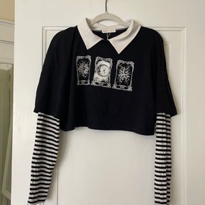 Crop top with striped sleeves